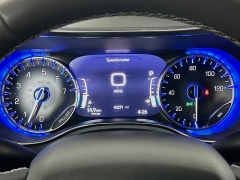 Used 2025  Chrysler Pacifica Limited FWD at Dutro Auto near Zanesville&comma; OH