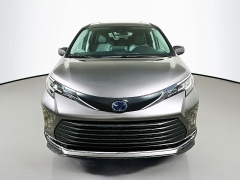 Used 2021  Toyota Sienna XLE AWD 7-Passenger at Graham Auto Mall near Mansfield&comma; OH