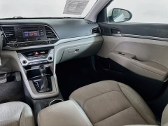 Used 2017  Hyundai Elantra 4d Sedan SE Auto at Graham Auto Mall near Mansfield&comma; OH