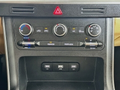 Used 2023  Kia Carnival LX Seat Package FWD at Dutro Auto near Zanesville&comma; OH