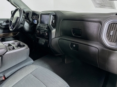 Used 2019  Chevrolet Silverado 1500 4WD Crew Cab LT at Graham Auto Mall near Mansfield, OH