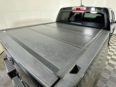 Used 2022  Chevrolet Colorado 4WD Crew Cab 128" Z71 at Dutro Auto near Zanesville&comma; OH