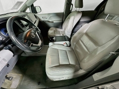 Used 2015  Toyota Sienna 4d Wagon XLE 8-Passenger at Dutro Auto near Zanesville&comma; OH