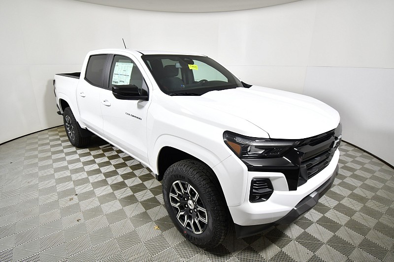 New 2024  Chevrolet Colorado 4WD Crew Cab Z71 at Graham Auto Mall near Mansfield, OH