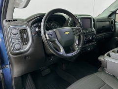 Used 2022  Chevrolet Silverado 1500 LTD 4WD Crew Cab 157" LT at Dutro Auto near Zanesville&comma; OH
