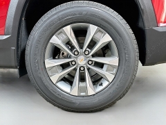New 2027  Chevrolet Equinox FWD 4dr LT w&sol;1LT at Graham Auto Mall near Mansfield&comma; OH