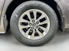 Used 2021  Toyota Sienna XLE AWD 7-Passenger at Graham Auto Mall near Mansfield&comma; OH