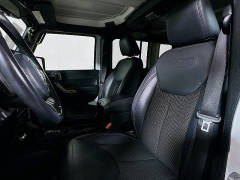 Used 2016  Jeep Wrangler Unlimited 4d Convertible Sahara 75th Anniversary at Dutro Auto near Zanesville&comma; OH