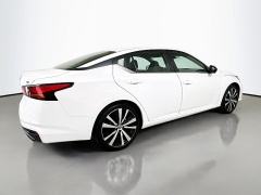 Used 2022  Nissan Altima 2.5 SR Sedan at Graham Auto Mall near Mansfield, OH
