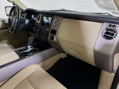 Used 2017  Ford Expedition 4d SUV 4WD Limited at Graham Auto Mall near Mansfield&comma; OH