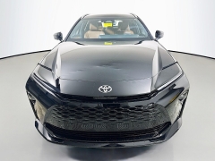 New 2025  Toyota Crown Signia Limited AWD at Dutro Auto near Zanesville&comma; OH