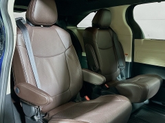 Used 2022  Toyota Sienna Platinum AWD 7-Passenger at Dutro Auto near Zanesville&comma; OH