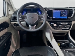 Used 2023  Chrysler Pacifica Hybrid Limited FWD at Dutro Auto near Zanesville&comma; OH