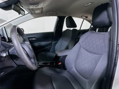 Used 2020  Toyota Corolla 4d Sedan LE at Dutro Auto near Zanesville&comma; OH