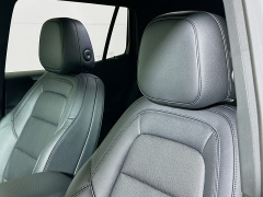 New 2026  Chevrolet Equinox AWD 4dr LT w&sol;2LT at Dutro Auto near Zanesville&comma; OH