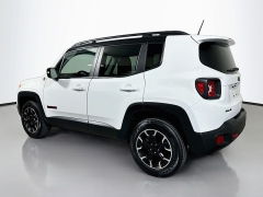 Used 2023  Jeep Renegade Trailhawk 4x4 at Dutro Auto near Zanesville&comma; OH