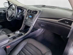 Used 2017  Ford Fusion 4d Sedan SE AWD at Dutro Auto near Zanesville&comma; OH