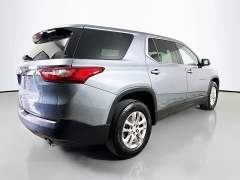 Used 2021  Chevrolet Traverse FWD 4dr LS w&sol;1LS at Dutro Auto near Zanesville&comma; OH