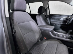 Used 2020  Chevrolet Traverse 4d SUV FWD LS w&sol;1LS at Dutro Auto near Zanesville&comma; OH