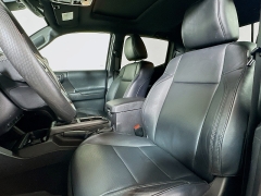 Used 2022  Toyota Tacoma 4WD TRD Off Road Double Cab 5ft Bed V6 AT at Dutro Auto near Zanesville&comma; OH