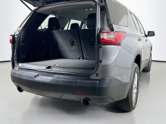 Used 2020  Chevrolet Traverse 4d SUV FWD LS w&sol;1LS at Dutro Auto near Zanesville&comma; OH