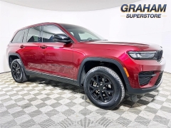  2024 Jeep Grand Cherokee Altitude 4x4 at Dutro Auto near Zanesville&comma; OH