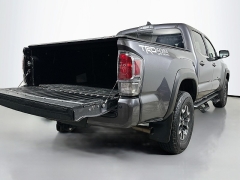 Used 2021  Toyota Tacoma 4WD TRD Off Road Double Cab 6ft Bed V6 AT at Graham Auto Mall near Mansfield&comma; OH