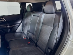 Used 2023  Mitsubishi Outlander SE FWD at Graham Auto Mall near Mansfield, OH