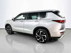 Used 2023  Mitsubishi Outlander SE FWD at Graham Auto Mall near Mansfield, OH