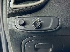 Used 2020  Chevrolet Trax 4d SUV FWD LT at Dutro Auto near Zanesville&comma; OH