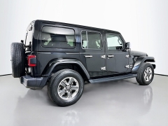 Used 2018  Jeep Wrangler Unlimited 4d SUV 4WD Sahara at Dutro Auto near Zanesville, OH