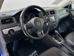 Used 2013  Volkswagen Jetta 4d Sedan SE Auto&sol;PZEV at Dutro Auto near Zanesville&comma; OH