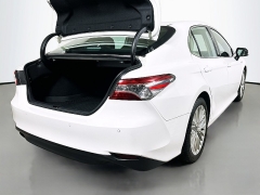 Used 2020  Toyota Camry Hybrid 4d Sedan XLE at Dutro Auto near Zanesville&comma; OH