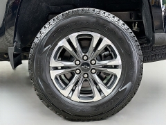 Used 2021  Chevrolet Colorado 4WD Crew Cab 128" Z71 at Dutro Auto near Zanesville, OH