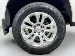 Used 2022  Chevrolet Silverado 1500 4WD Crew Cab 157" LTZ at Dutro Auto near Zanesville&comma; OH