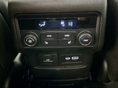 Used 2023  GMC Acadia AWD 4dr SLT at Dutro Auto near Zanesville&comma; OH