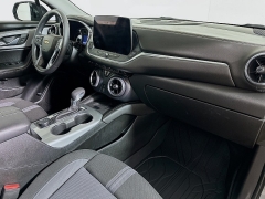 Used 2024  Chevrolet Blazer FWD 4dr LT w&sol;2LT at Graham Auto Mall near Mansfield&comma; OH