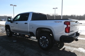 Used 2022  Chevrolet Silverado 2500HD 4WD Crew Cab 159" Custom at Dutro Auto near Zanesville&comma; OH