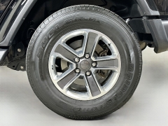 Used 2018  Jeep Wrangler Unlimited 4d SUV 4WD Sahara at Dutro Auto near Zanesville, OH