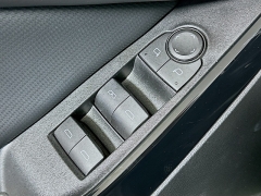 Used 2025  Chevrolet Equinox AWD 4dr LT w&sol;2LT at Dutro Auto near Zanesville&comma; OH