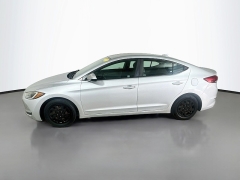 Used 2017  Hyundai Elantra 4d Sedan SE Auto at Graham Auto Mall near Mansfield&comma; OH