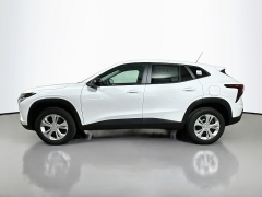 New 2026  Chevrolet Trax FWD 4dr LS at Dutro Auto near Zanesville&comma; OH
