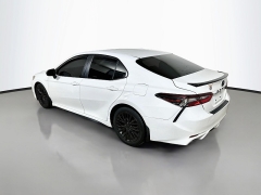 Used 2018  Toyota Camry 4d Sedan SE at Dutro Auto near Zanesville&comma; OH