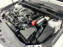 Used 2019  Toyota Camry 4d Sedan XLE at Dutro Auto near Zanesville, OH