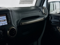 Used 2016  Jeep Wrangler Unlimited 4d Convertible Sahara 75th Anniversary at Dutro Auto near Zanesville&comma; OH