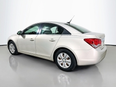 Used 2012  Chevrolet Cruze 4d Sedan LS at Dutro Auto near Zanesville&comma; OH