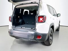 Used 2020  Jeep Renegade 4d SUV FWD Sport at Dutro Auto near Zanesville&comma; OH