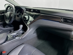 Used 2019  Toyota Camry 4d Sedan XLE at Graham Auto Mall near Mansfield&comma; OH