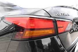 Used 2025  Nissan Altima SV FWD at Dutro Auto near Zanesville&comma; OH