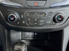 Used 2021  Chevrolet Equinox FWD 4dr LT w&sol;1LT at Dutro Auto near Zanesville&comma; OH